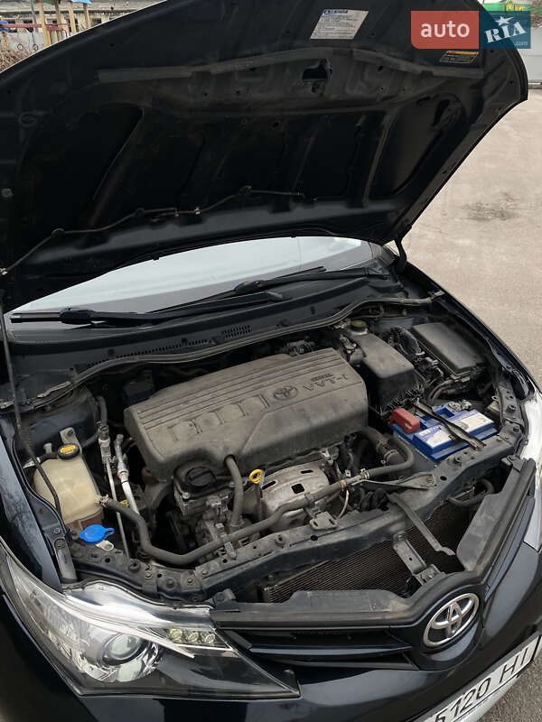 Хетчбек Toyota Auris 2014 в Києві фото 56 Хетчбек Toyota Auris 2014 в Києві