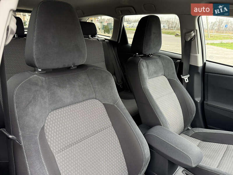 Універсал Toyota Auris 2017 в Луцьку фото 24 Універсал Toyota Auris 2017 в Луцьку