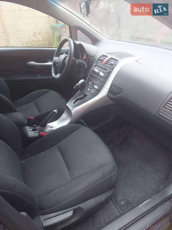 Хетчбек Toyota Auris 2010 в Чорноморську фото 4 Хетчбек Toyota Auris 2010 в Чорноморську