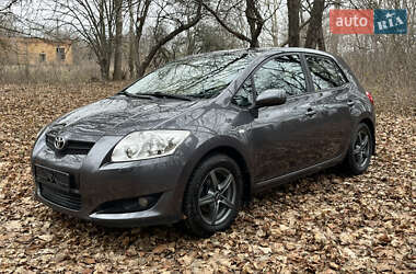 Хэтчбек Toyota Auris 2008 в Умани