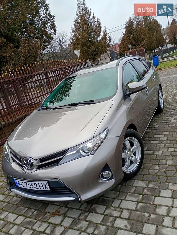 Toyota Auris 2013