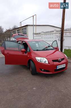 Хэтчбек Toyota Auris 2008 в Могилев-Подольске