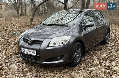Хэтчбек Toyota Auris 2008 в Умани