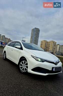 Універсал Toyota Auris 2015 в Києві