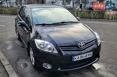 Хэтчбек Toyota Auris 2011 в Киеве