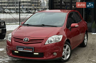 Хэтчбек Toyota Auris 2011 в Киеве