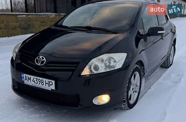 Хэтчбек Toyota Auris 2010 в Бердичеве