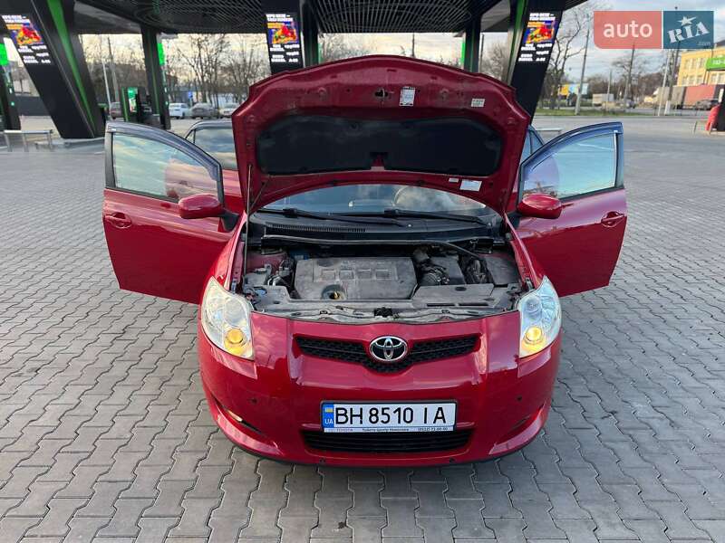 Хэтчбек Toyota Auris 2007 в Одессе