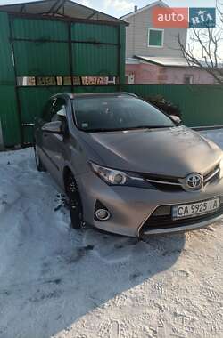 Универсал Toyota Auris 2013 в Черкассах