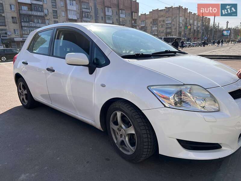 Хетчбек Toyota Auris 2009 в Житомирі