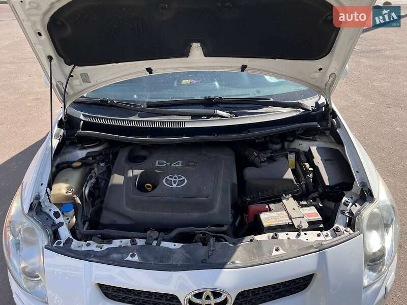 Хетчбек Toyota Auris 2009 в Житомирі