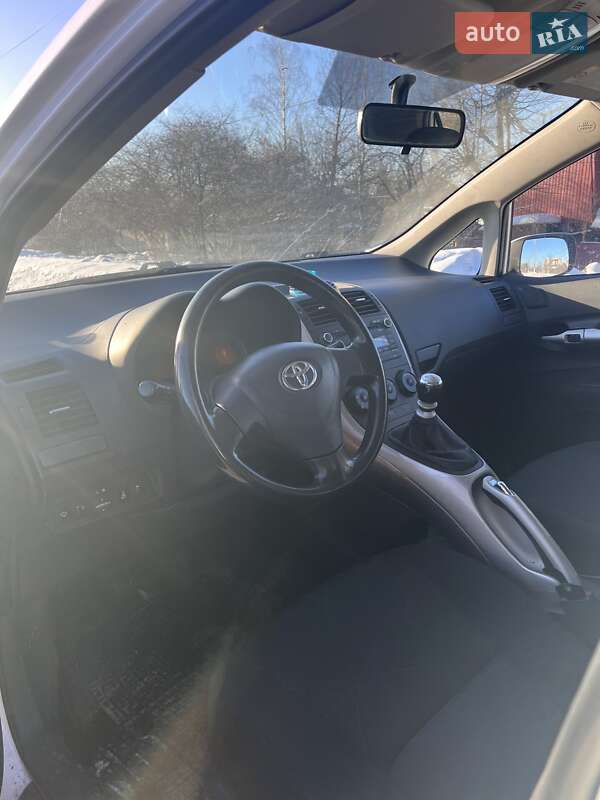 Хетчбек Toyota Auris 2009 в Житомирі