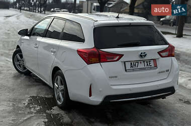 Універсал Toyota Auris 2014 в Івано-Франківську