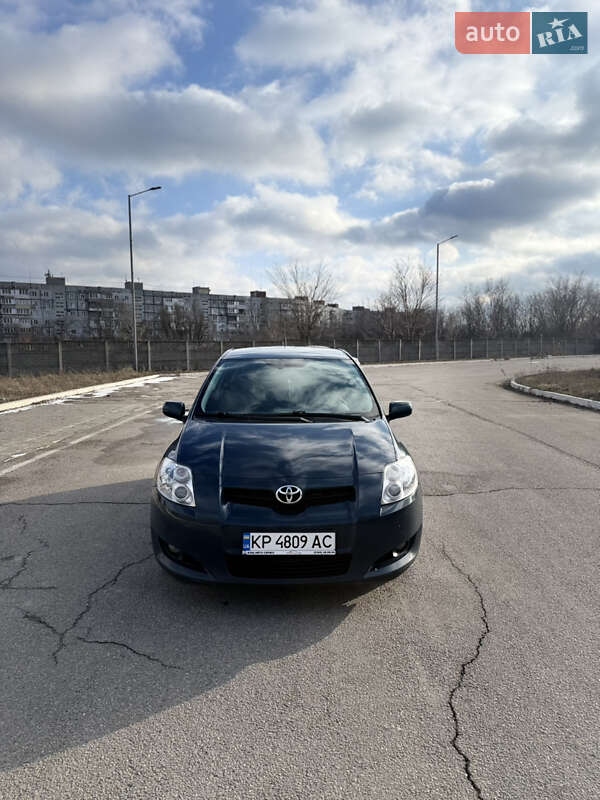 Хэтчбек Toyota Auris 2008 в Запорожье