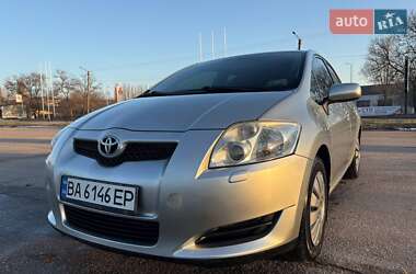 Хэтчбек Toyota Auris 2007 в Кропивницком