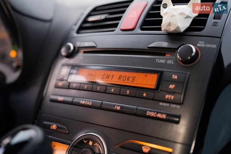 Хэтчбек Toyota Auris 2012 в Киеве