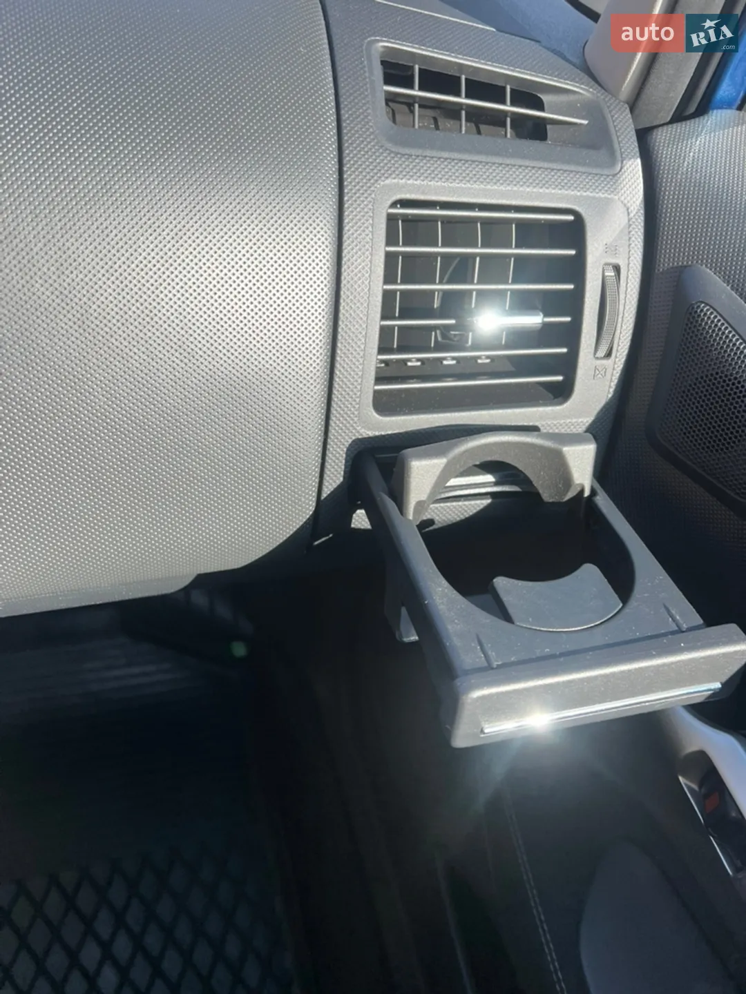 2010 Toyota Auris - мініатюра 21
