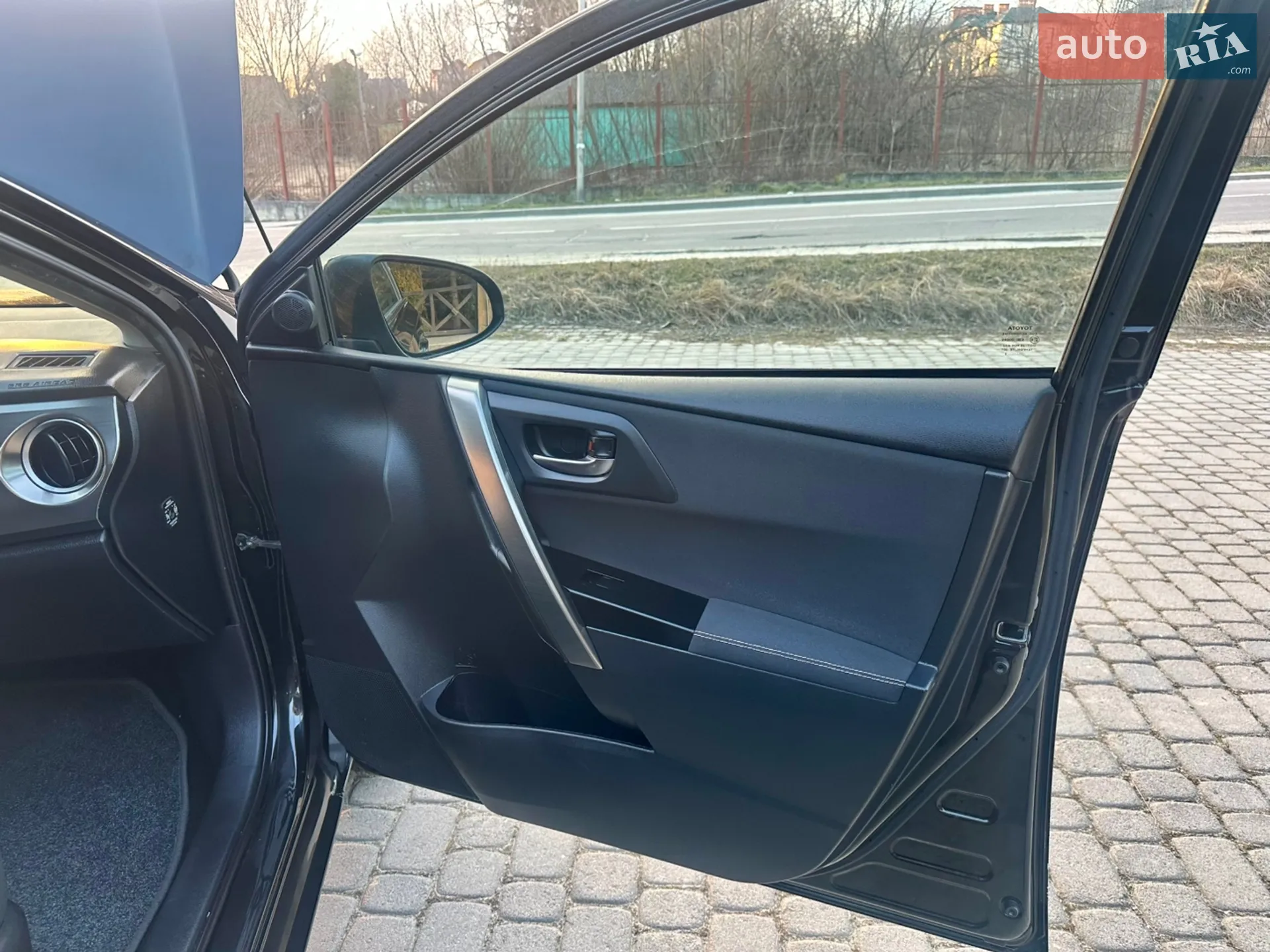 2014 Toyota Auris - мініатюра 17
