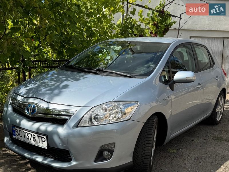Хэтчбек Toyota Auris 2012 в Городке фото Хэтчбек Toyota Auris 2012 в Городке