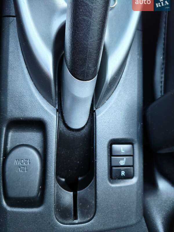 Хэтчбек Toyota Auris 2010 в Хмельницком фото 19 Хэтчбек Toyota Auris 2010 в Хмельницком