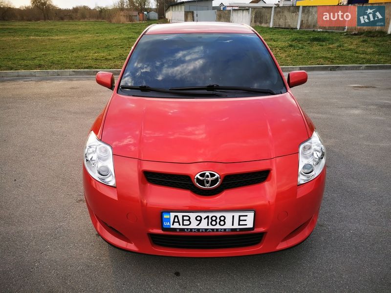 Хетчбек Toyota Auris 2008 в Хмільнику