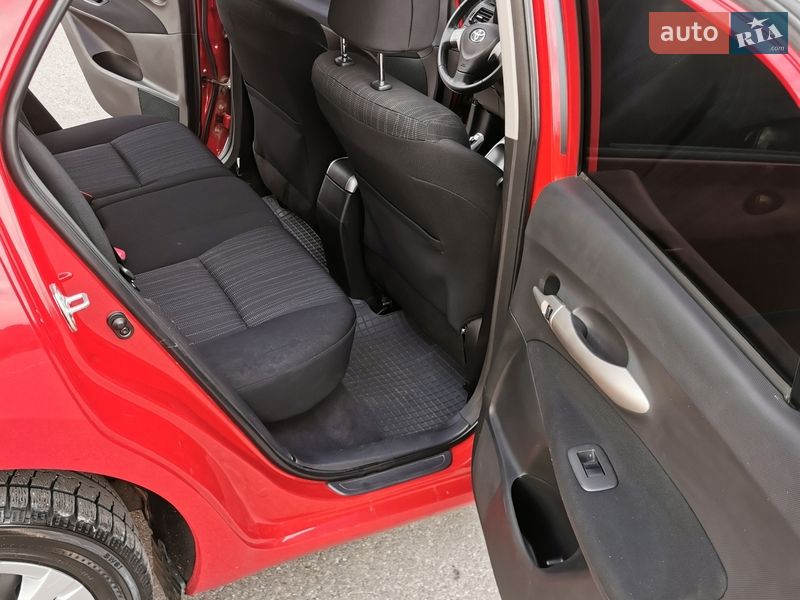 Хетчбек Toyota Auris 2008 в Хмільнику