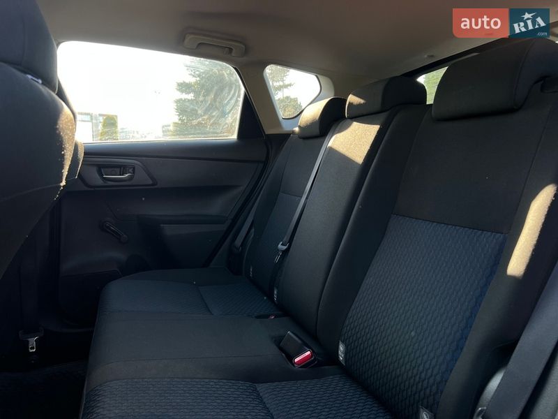 Хетчбек Toyota Auris 2014 в Львові