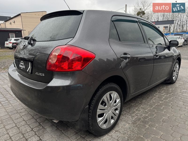 Хэтчбек Toyota Auris 2008 в Виннице