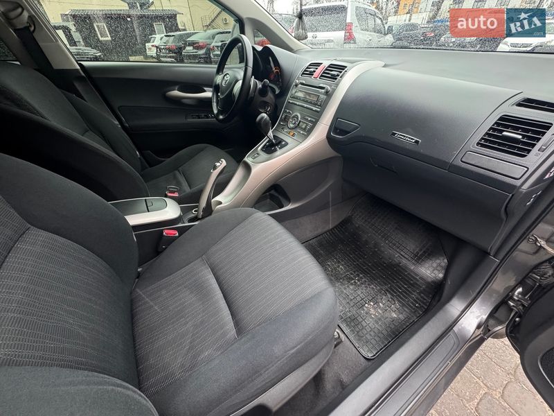 Хэтчбек Toyota Auris 2008 в Виннице