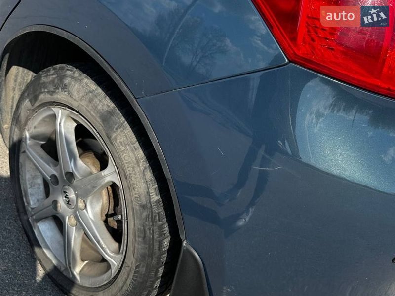 Хэтчбек Toyota Auris 2007 в Днепре