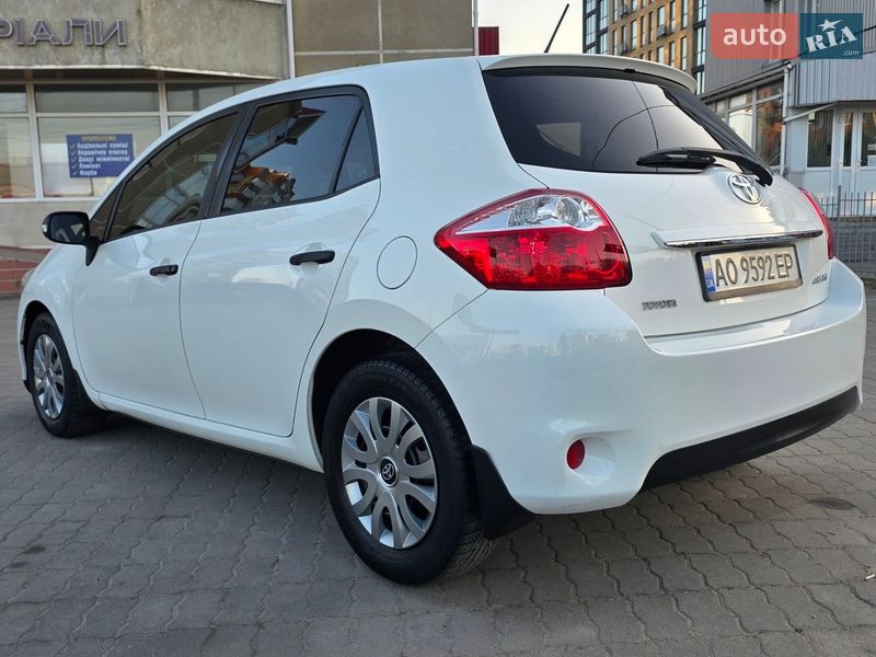 Хэтчбек Toyota Auris 2013 в Хмельницком фото 3 Хэтчбек Toyota Auris 2013 в Хмельницком