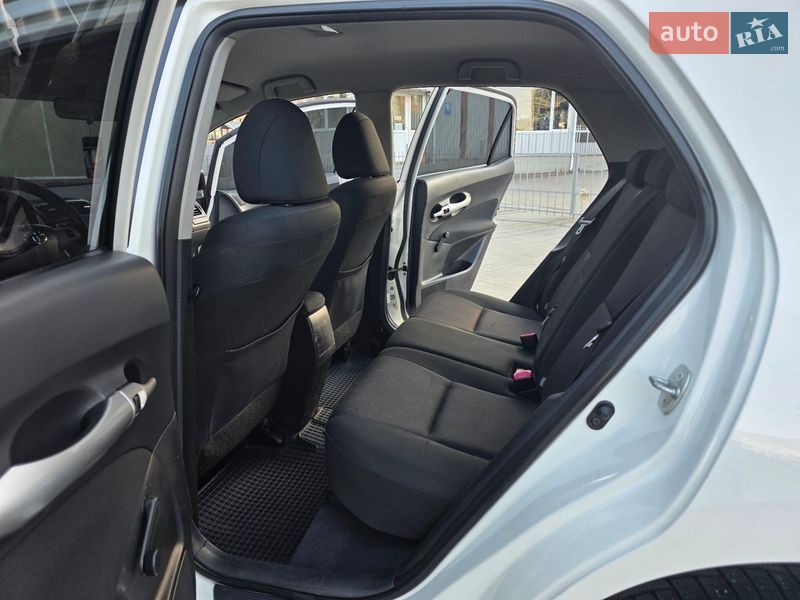 Хэтчбек Toyota Auris 2013 в Хмельницком фото 50 Хэтчбек Toyota Auris 2013 в Хмельницком