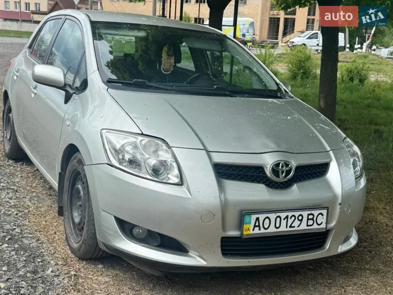 Toyota Auris