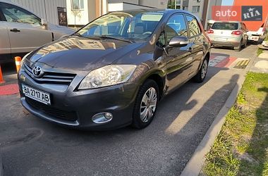 Хэтчбек Toyota Auris 2010 в Киеве