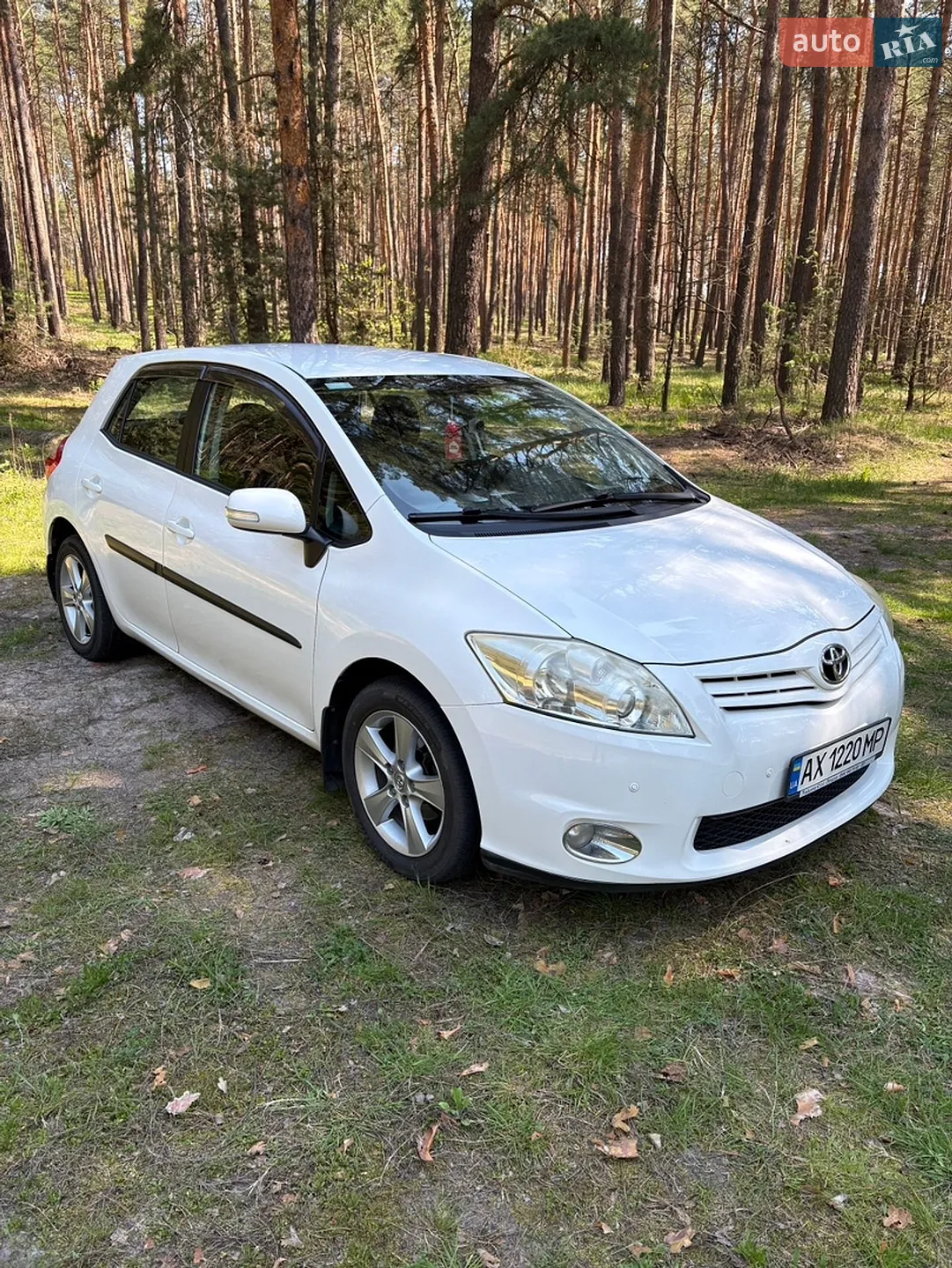 2012 Toyota Auris - мініатюра 2