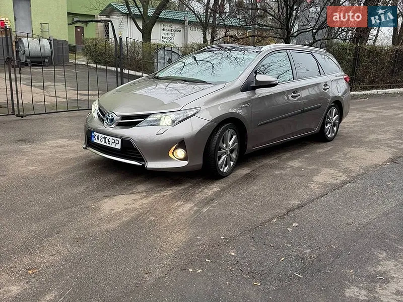 Toyota Auris 2014