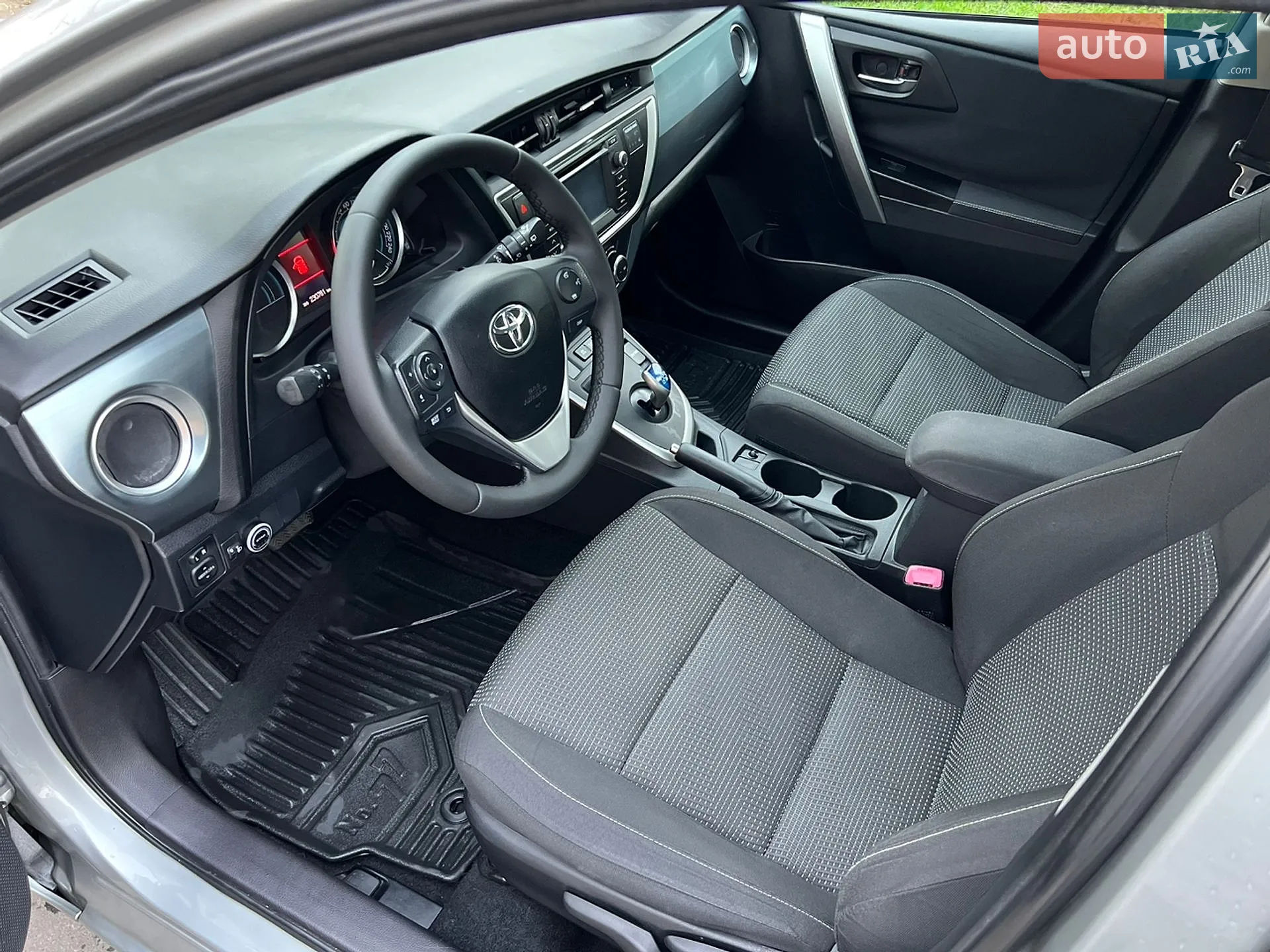 2013 Toyota Auris - мініатюра 13