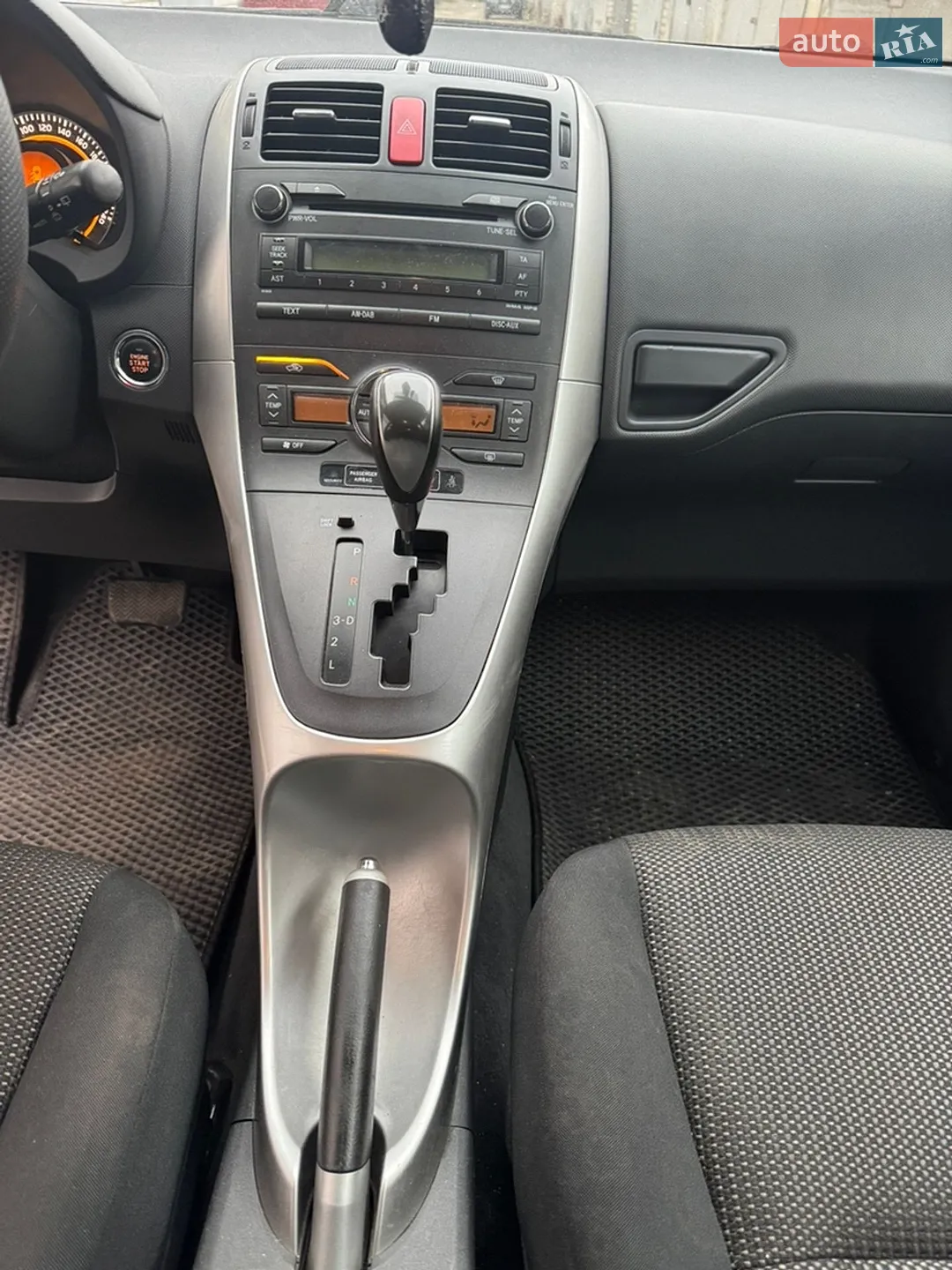 2011 Toyota Auris - мініатюра 9