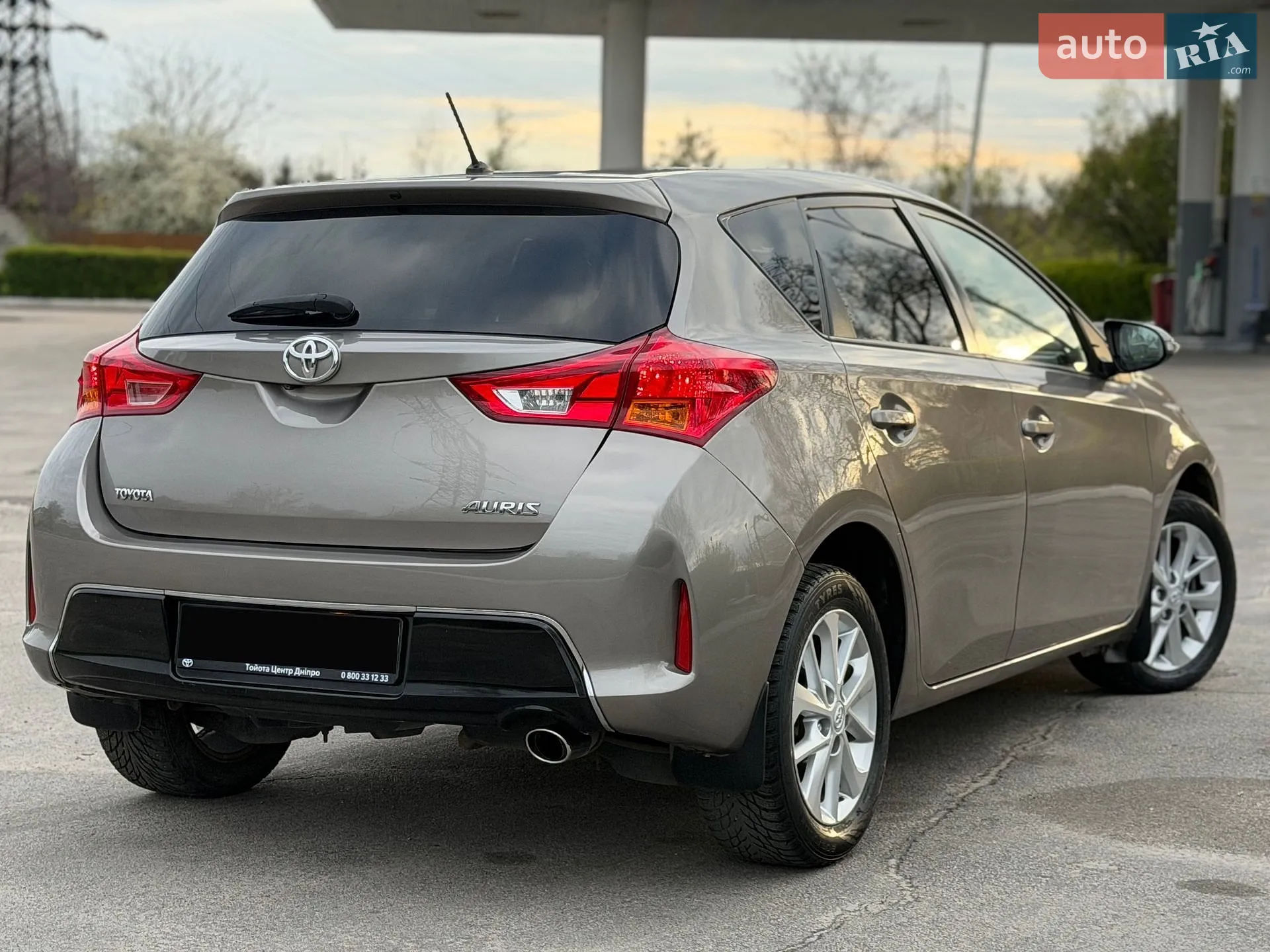 2013 Toyota Auris - фото 1