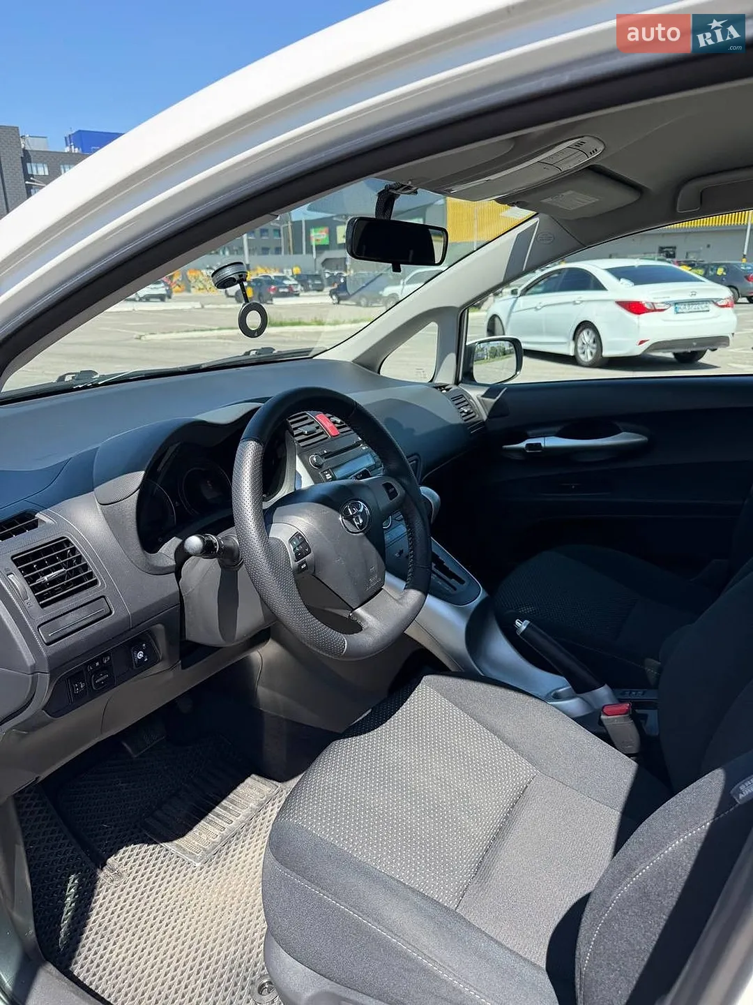 2012 Toyota Auris - мініатюра 10