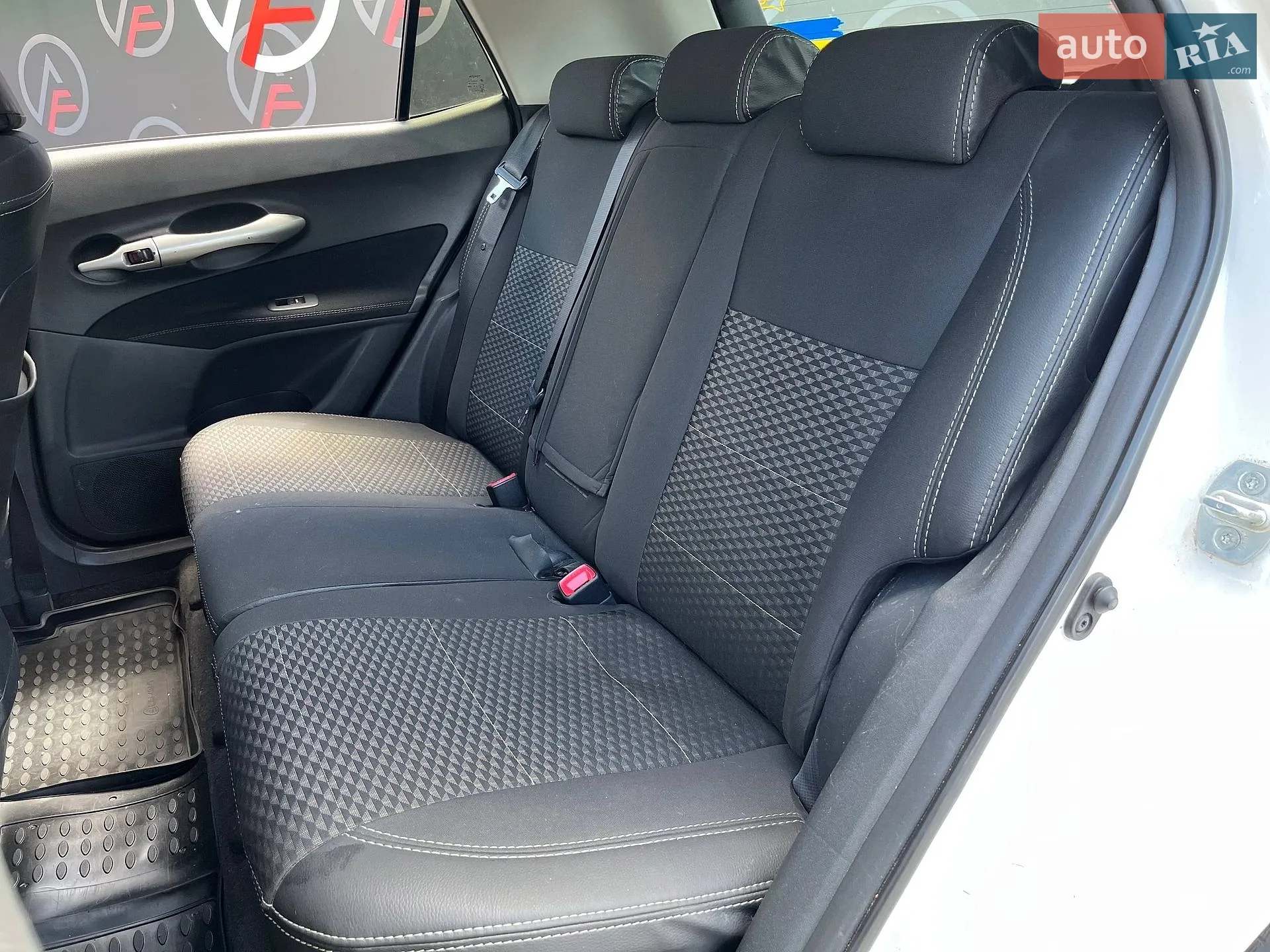 2012 Toyota Auris - мініатюра 13