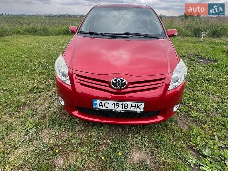 Toyota Auris 2012