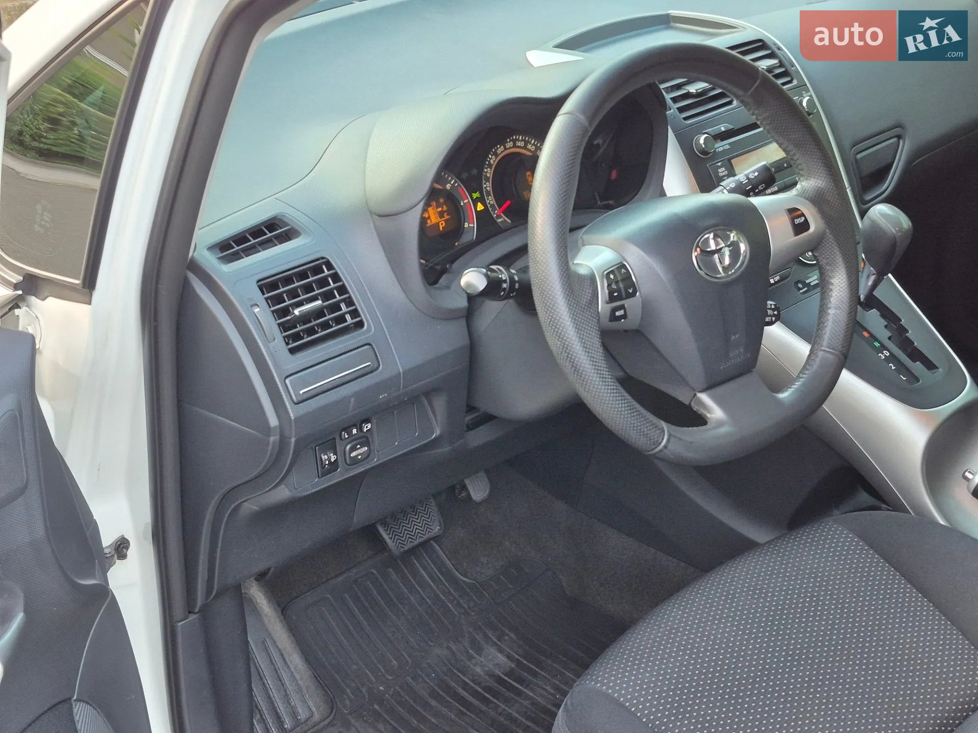 2012 Toyota Auris - мініатюра 27