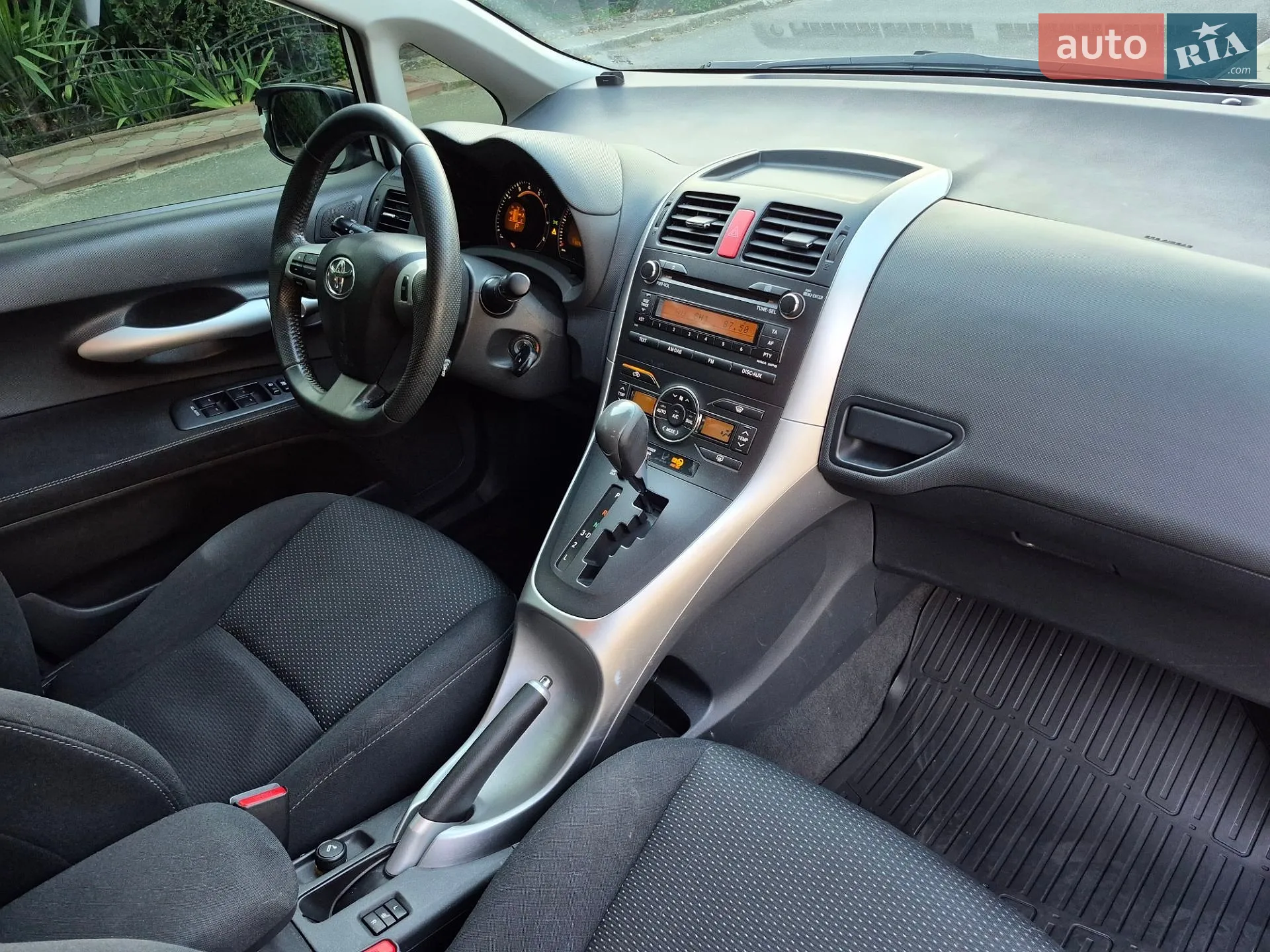 2012 Toyota Auris - мініатюра 32