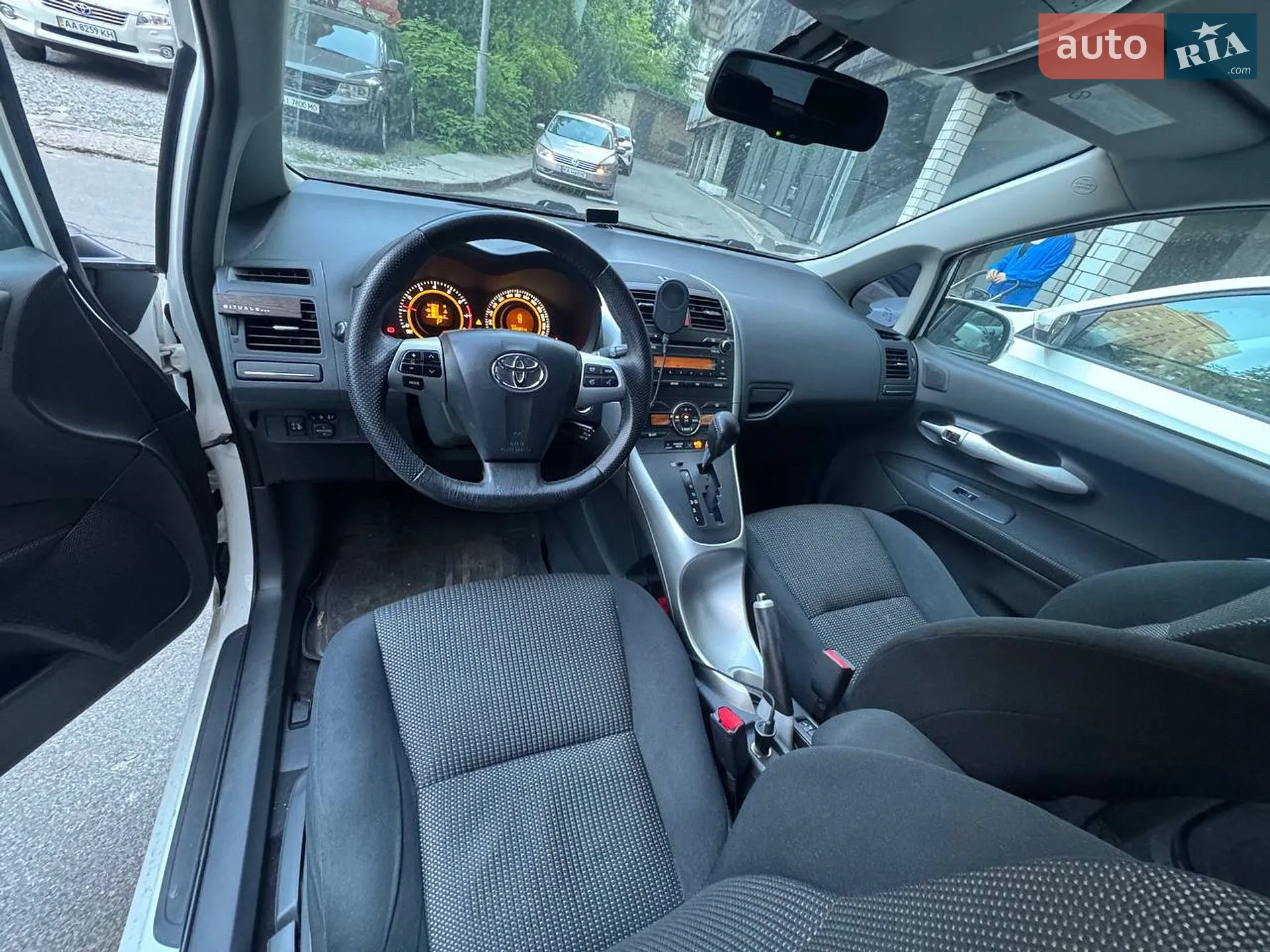 2012 Toyota Auris - мініатюра 6