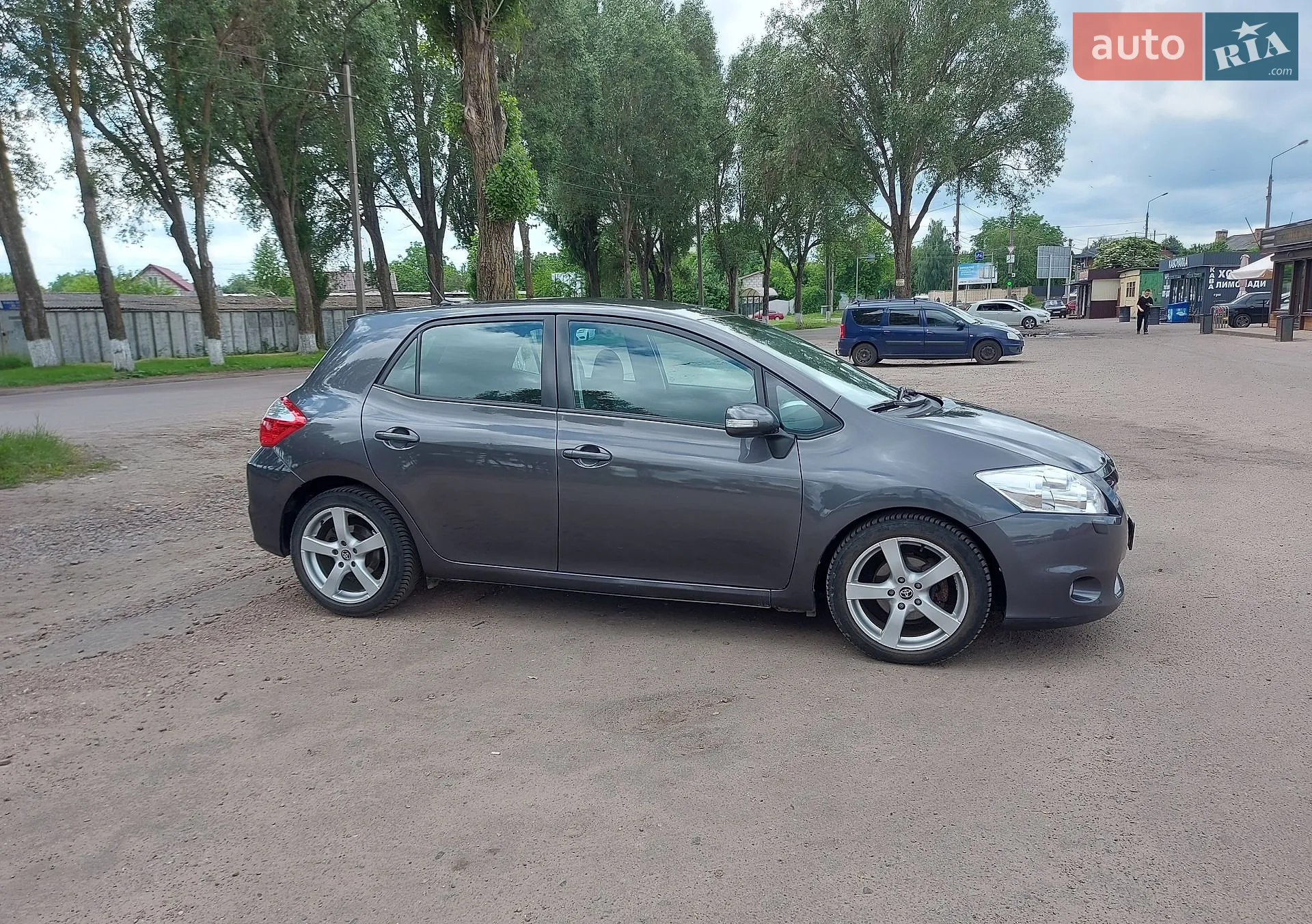 2010 Toyota Auris - мініатюра 9