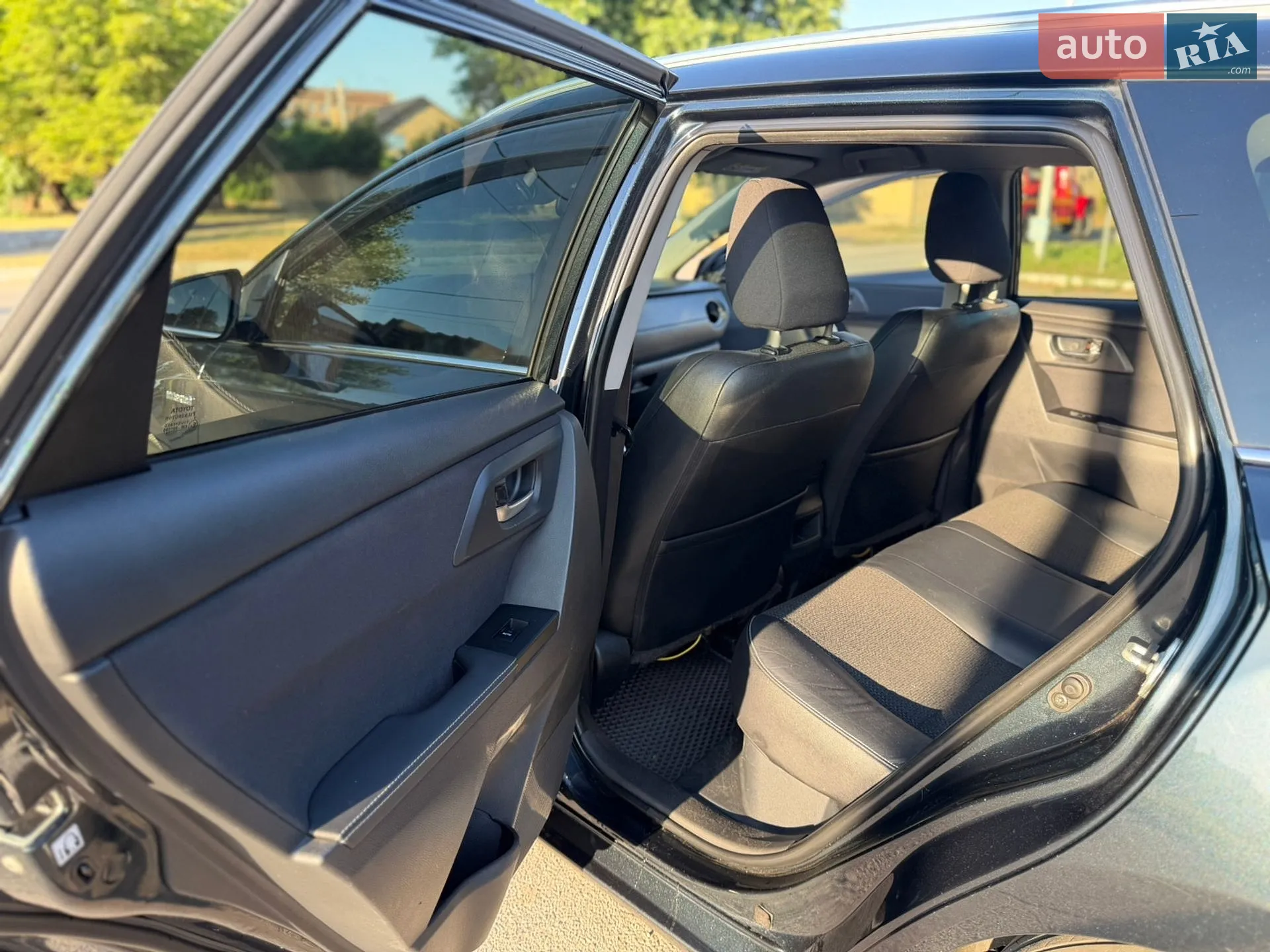 2013 Toyota Auris - мініатюра 11