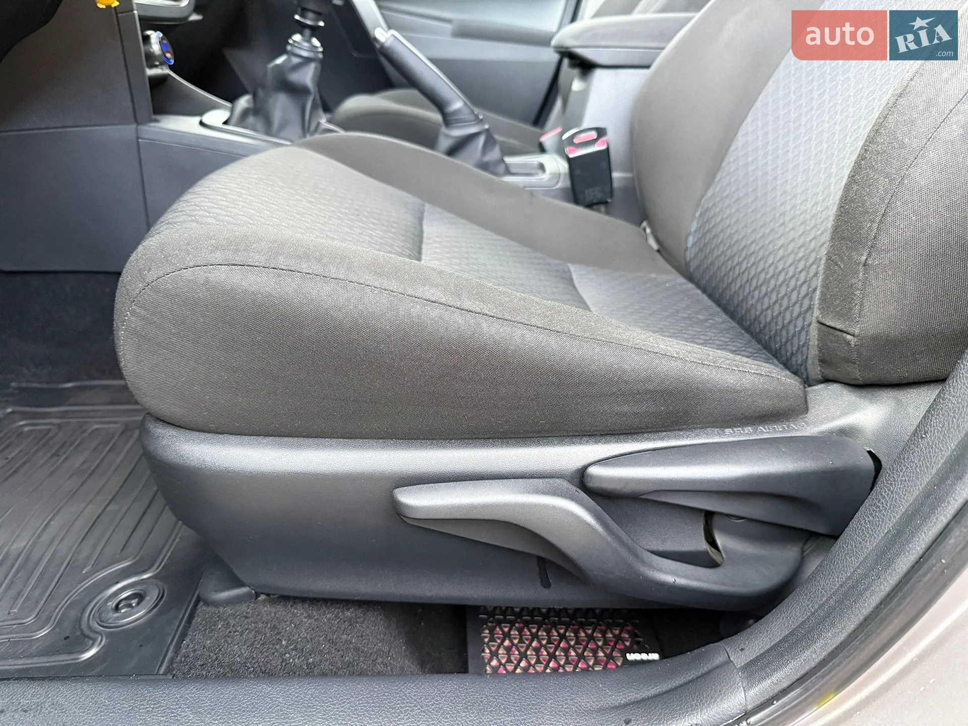 2013 Toyota Auris - мініатюра 18