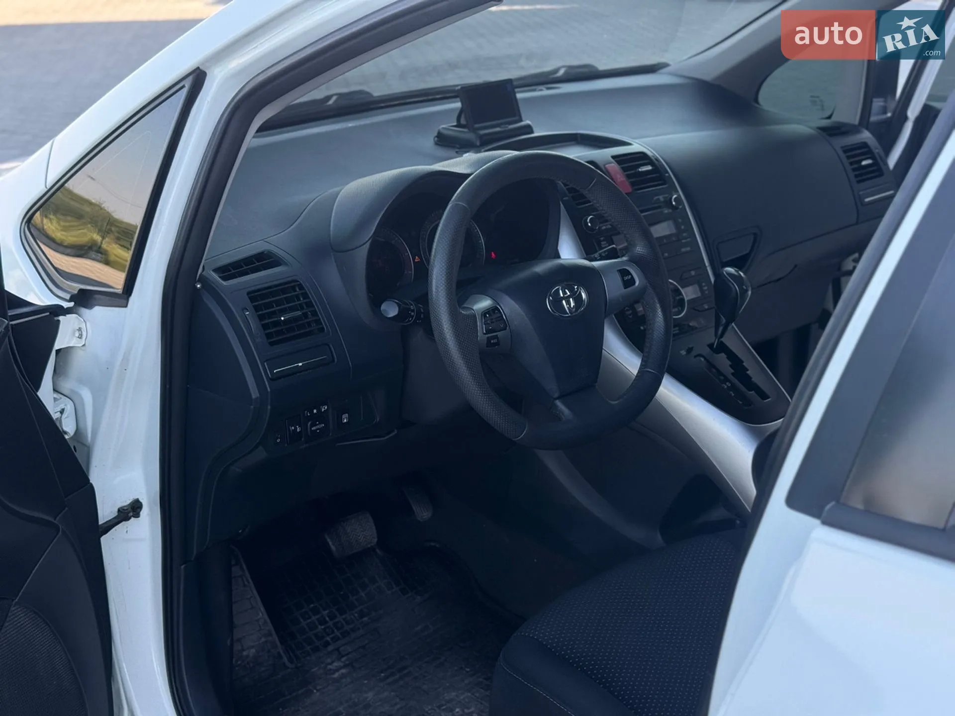 2012 Toyota Auris - мініатюра 18
