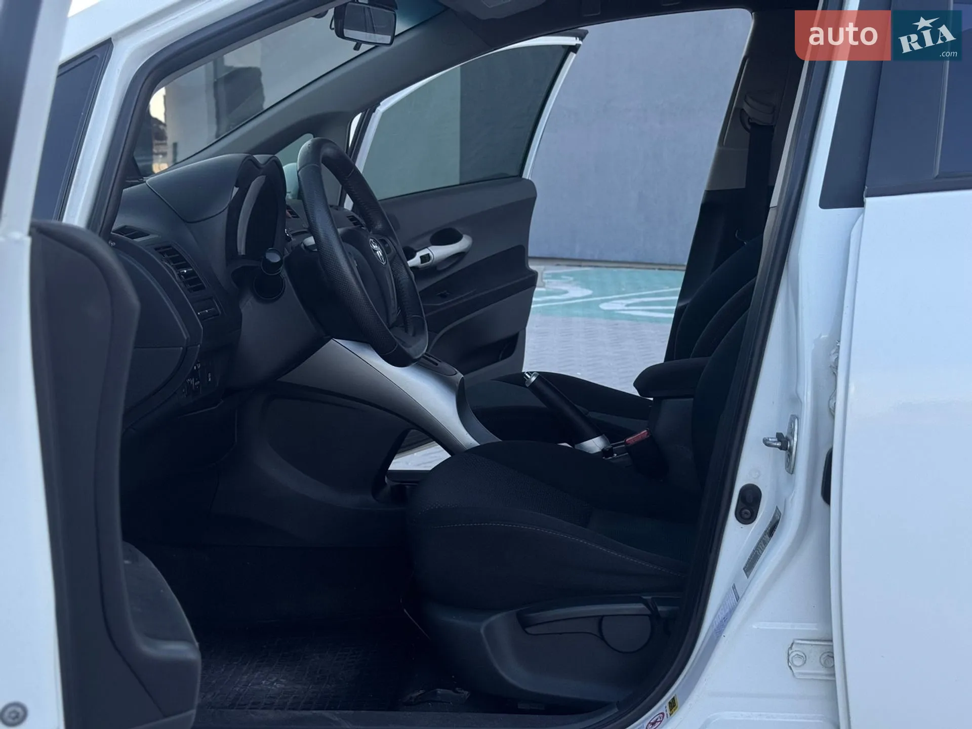 2012 Toyota Auris - мініатюра 25